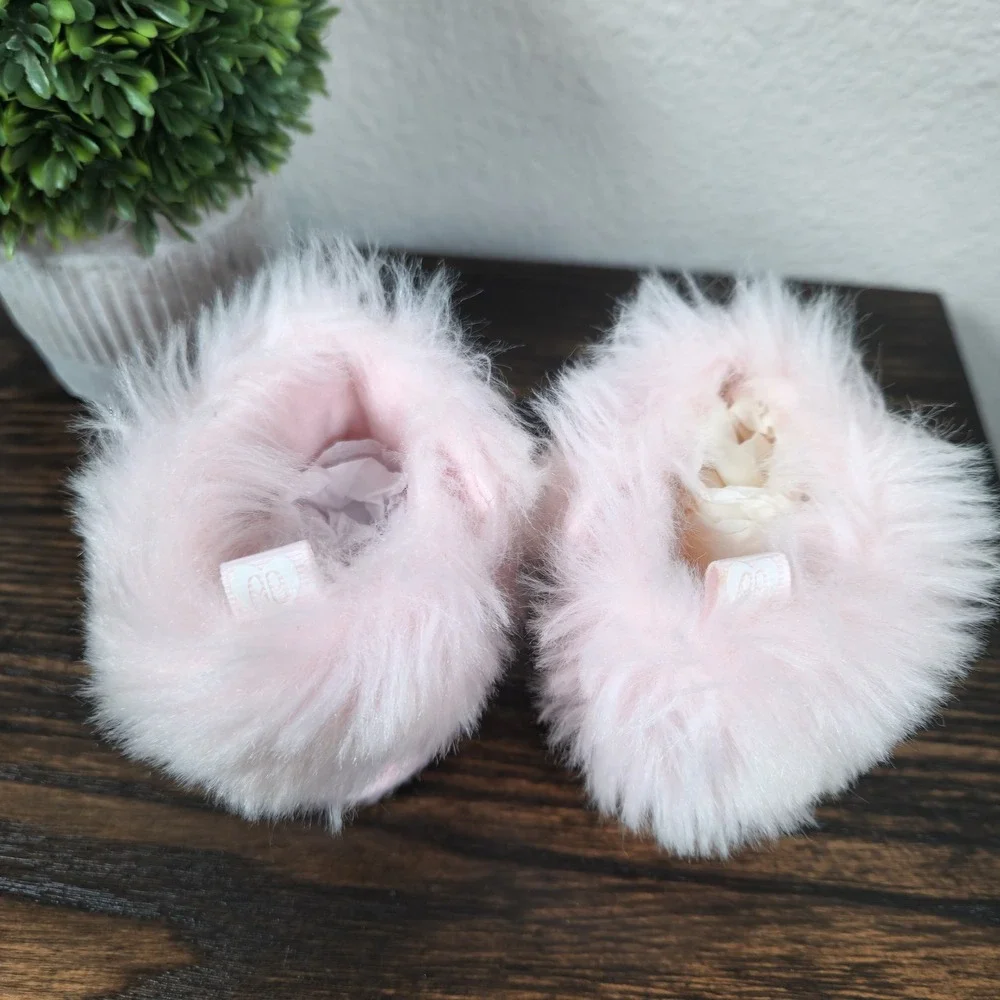 Stepping Stones Baby Girl‎ Pink Cable Knit Fur Trim Booties Newborn 0-6 m